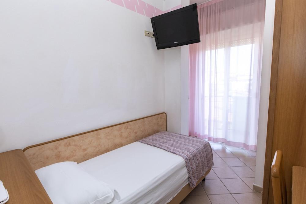 Hotel Holland Rimini Exteriör bild